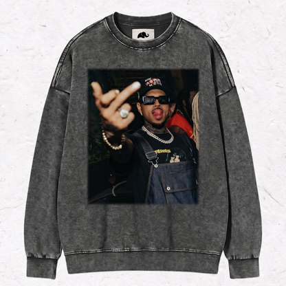 CHRIS BROWN MIDDLE FINGER HOOD＆ SWEAT＆TEE
