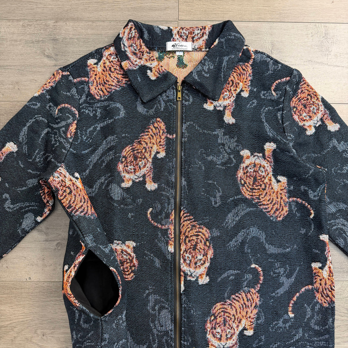 TIGER PRINT TAPESTRY JACKET