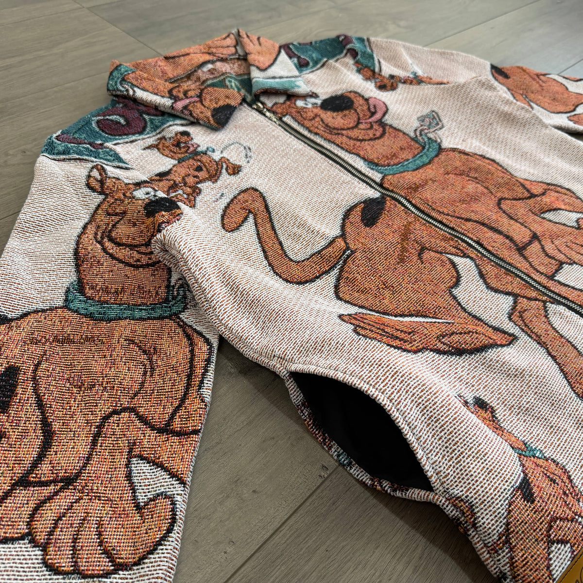 SCOOBY-DOO TAPESTRY JACKET