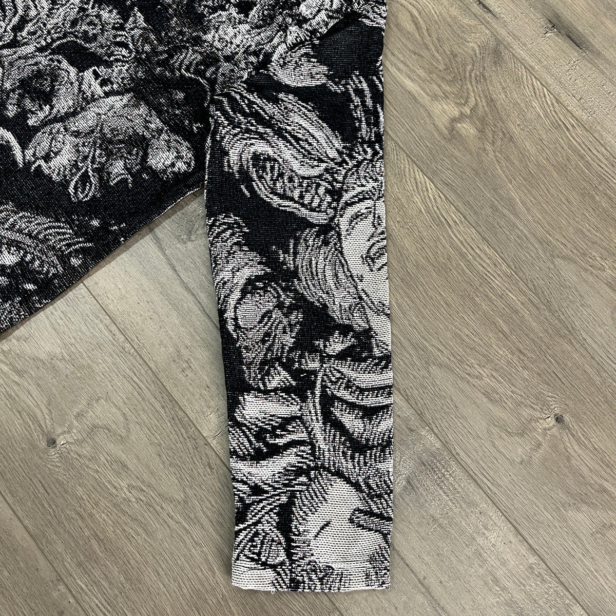 BERSERK TAPESTRY HOODIE