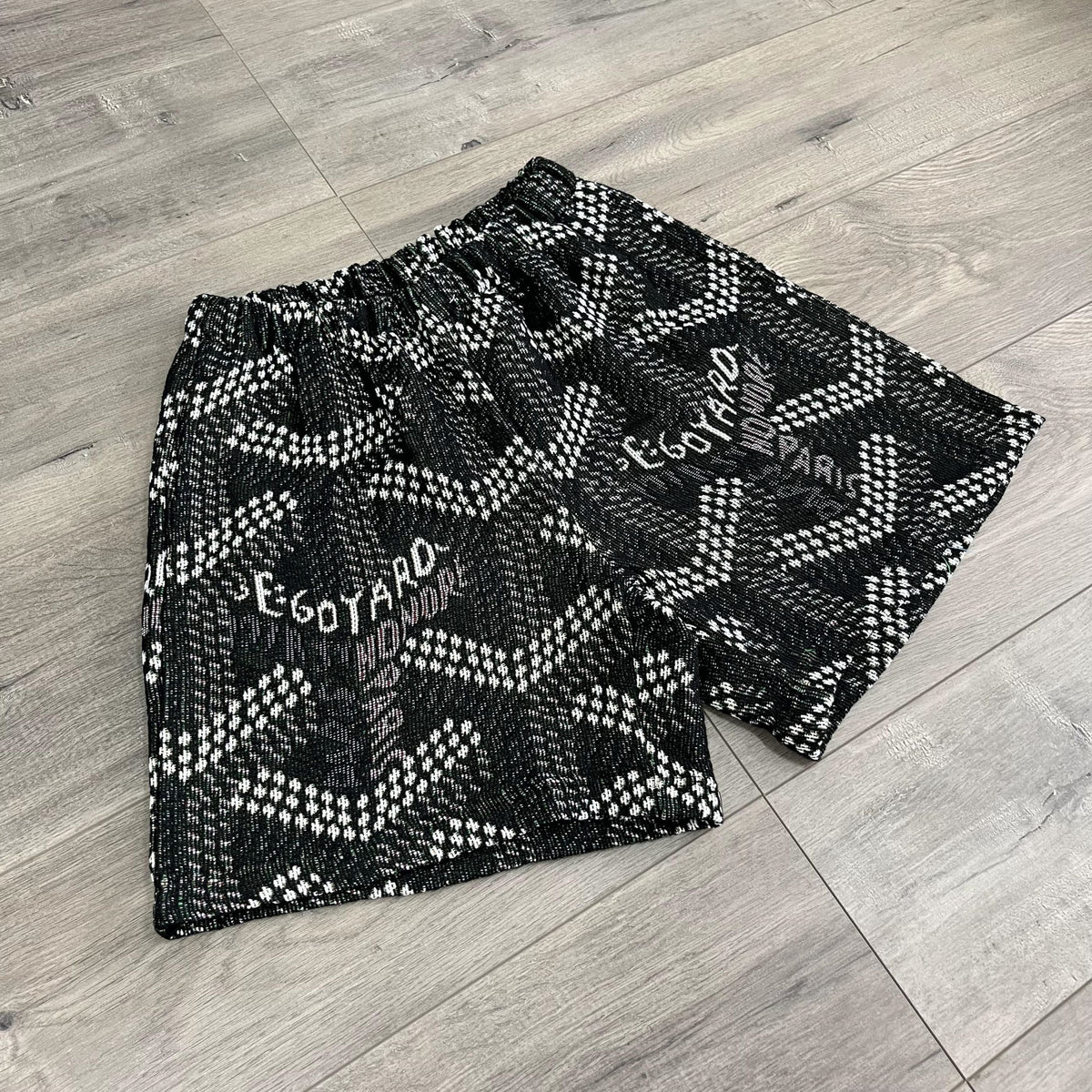 BLACK GY TAPESTRY SHORTS
