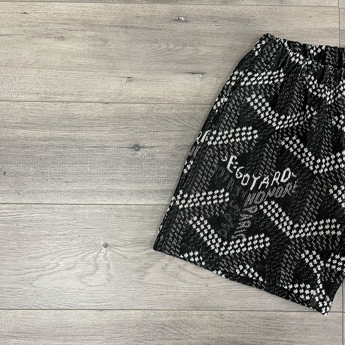 BLACK GY TAPESTRY SHORTS