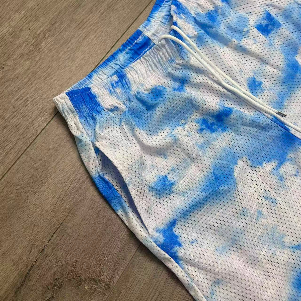 CLOUDS BANDANA MESH SHORTS-8780