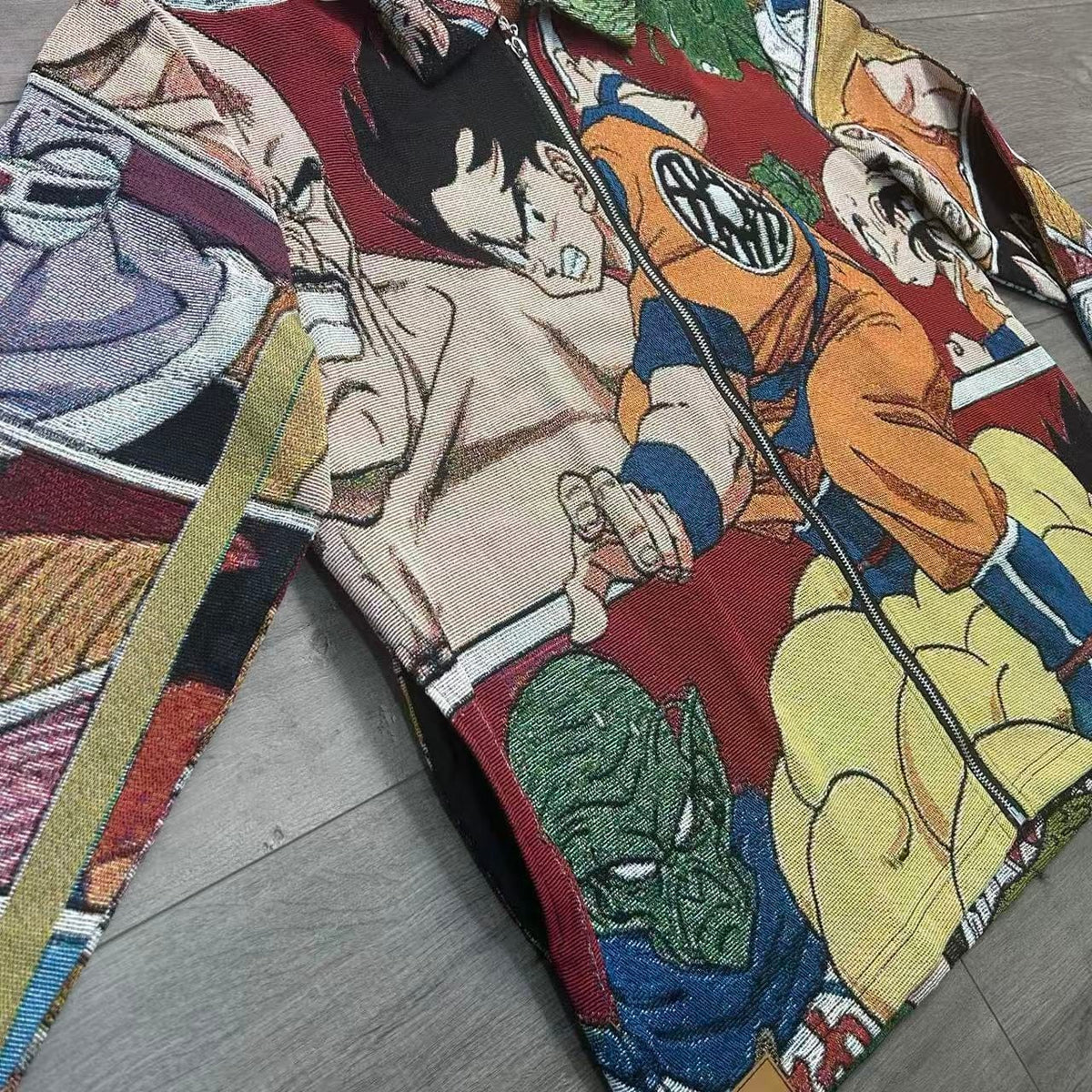 DRAGONBALL V3 TAPESTRY TEE