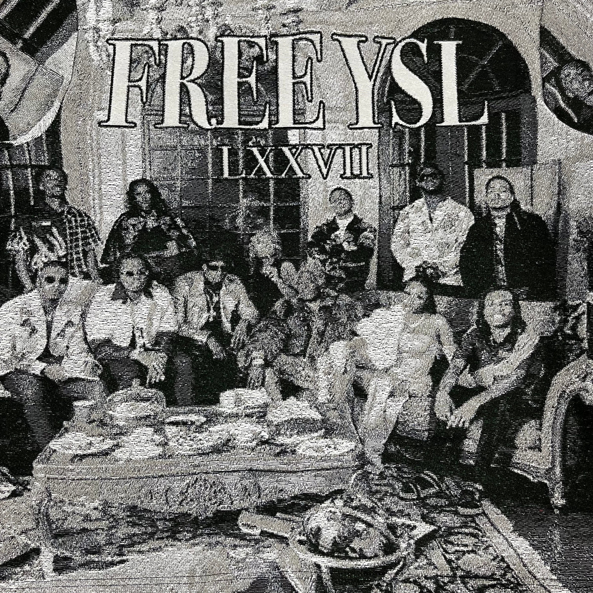 FREEYSL TAPESTRY TEE
