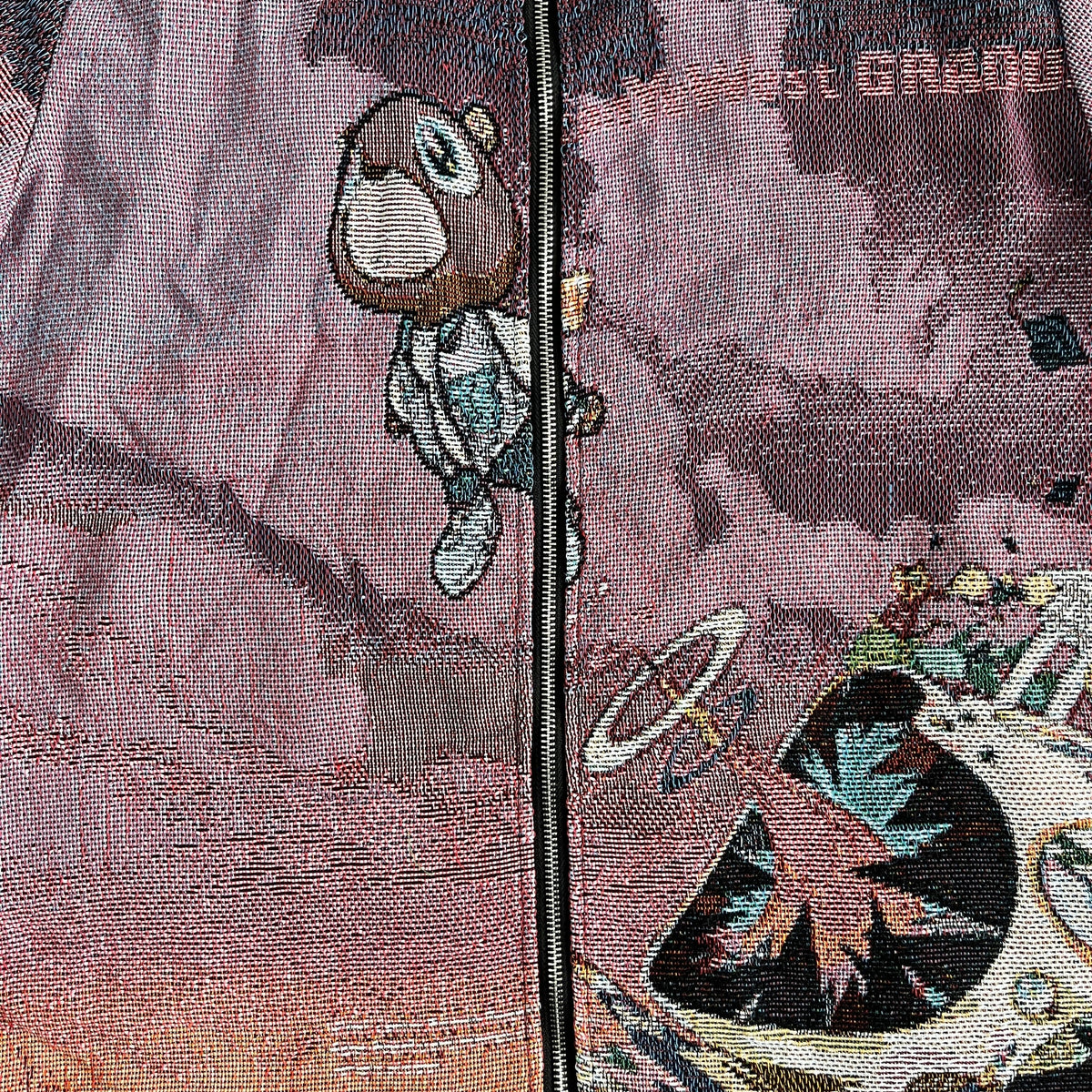 GRADUATION TAPESTRY TEE
