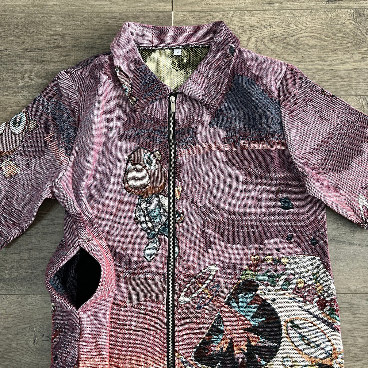 GRADUATION TAPESTRY TEE