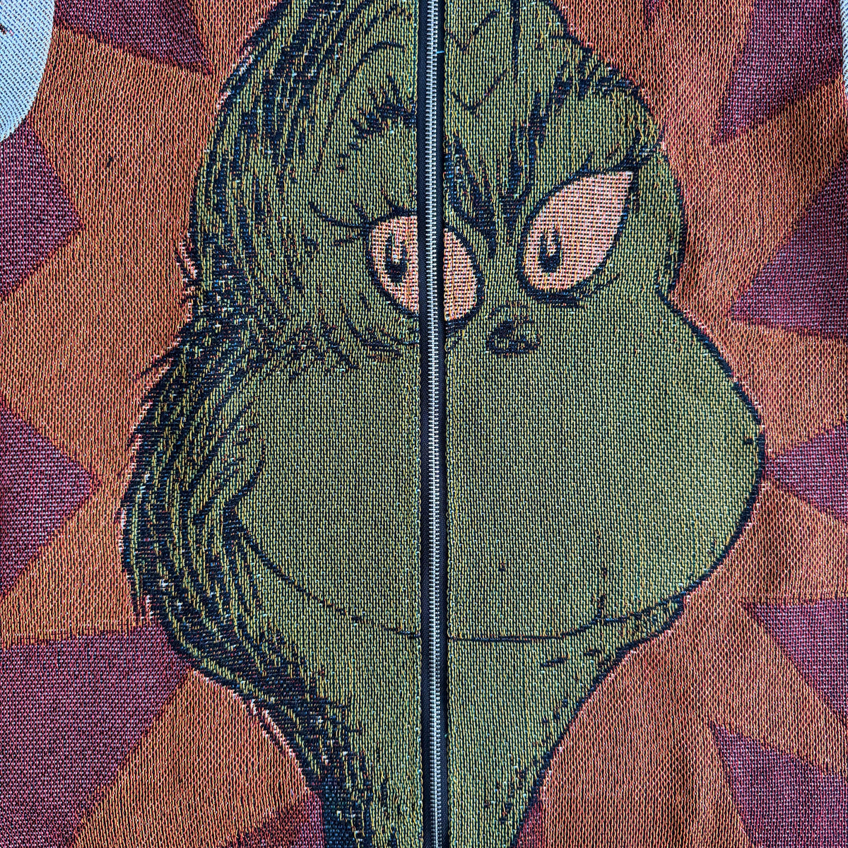 GRINCH TAPESTRY TEE