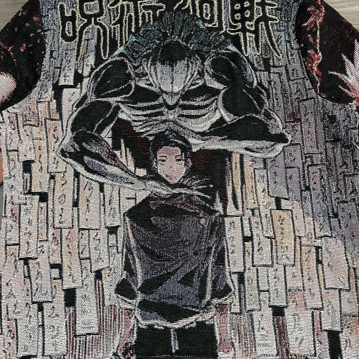JUJUTSUKAISEN TAPESTRY TEE