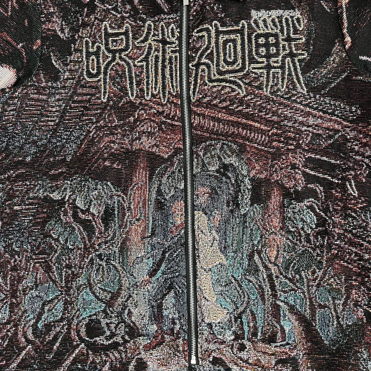 JUJUTSUKAISEN TAPESTRY TEE