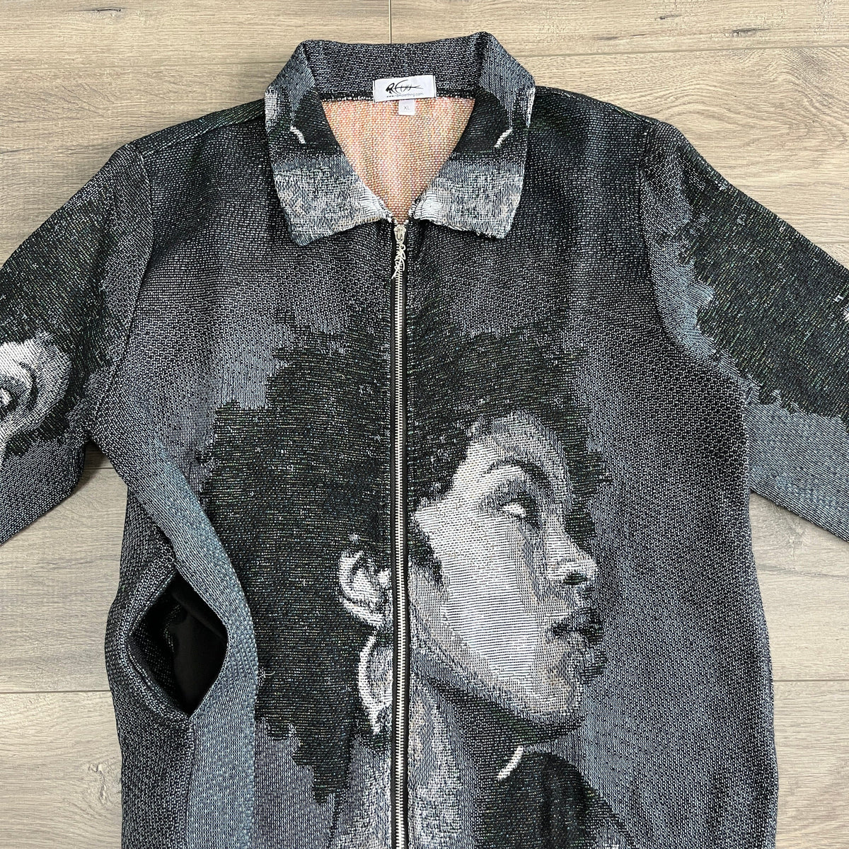 LAURYN HILL TAPESTRY TEE