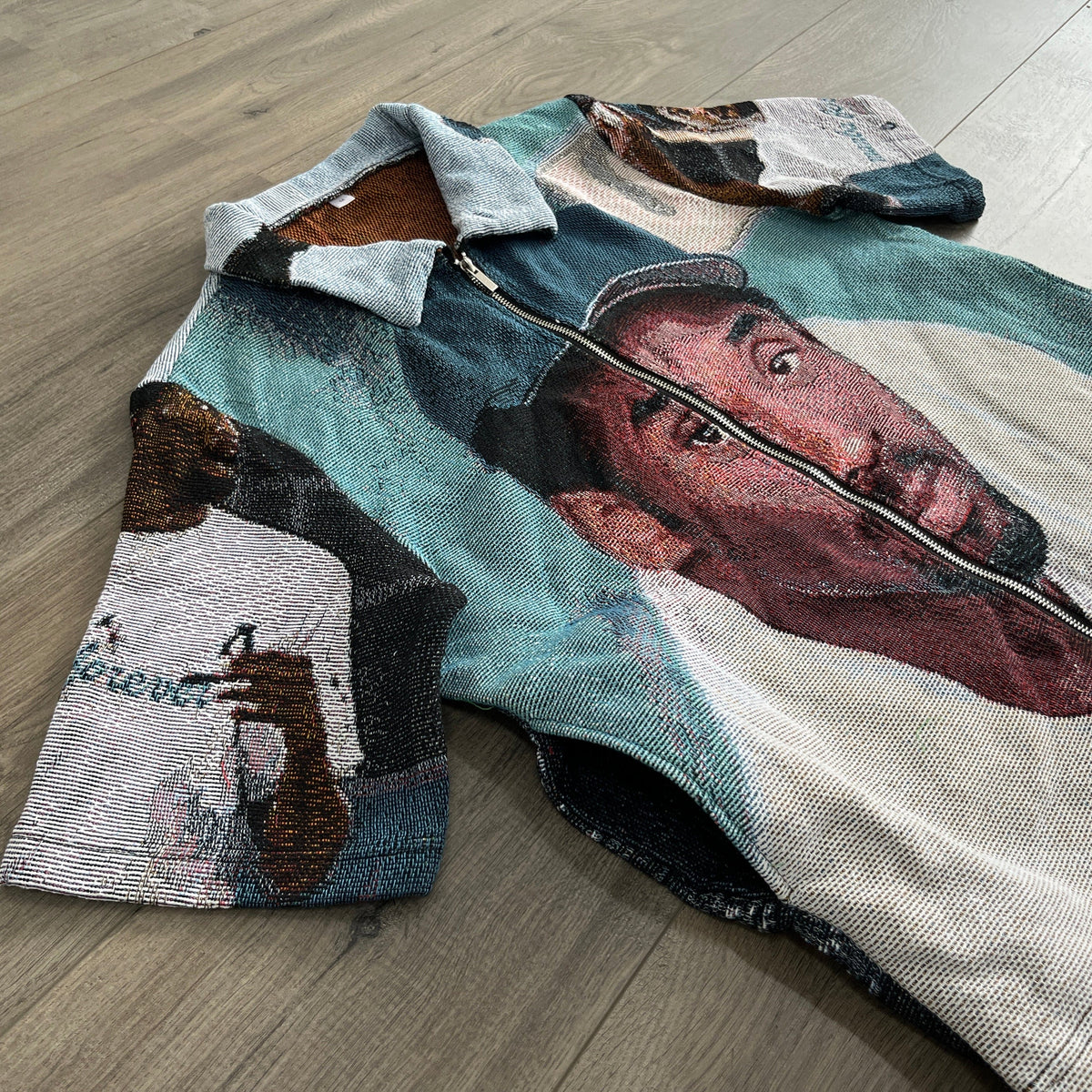MANBA D TAPESTRY TEE