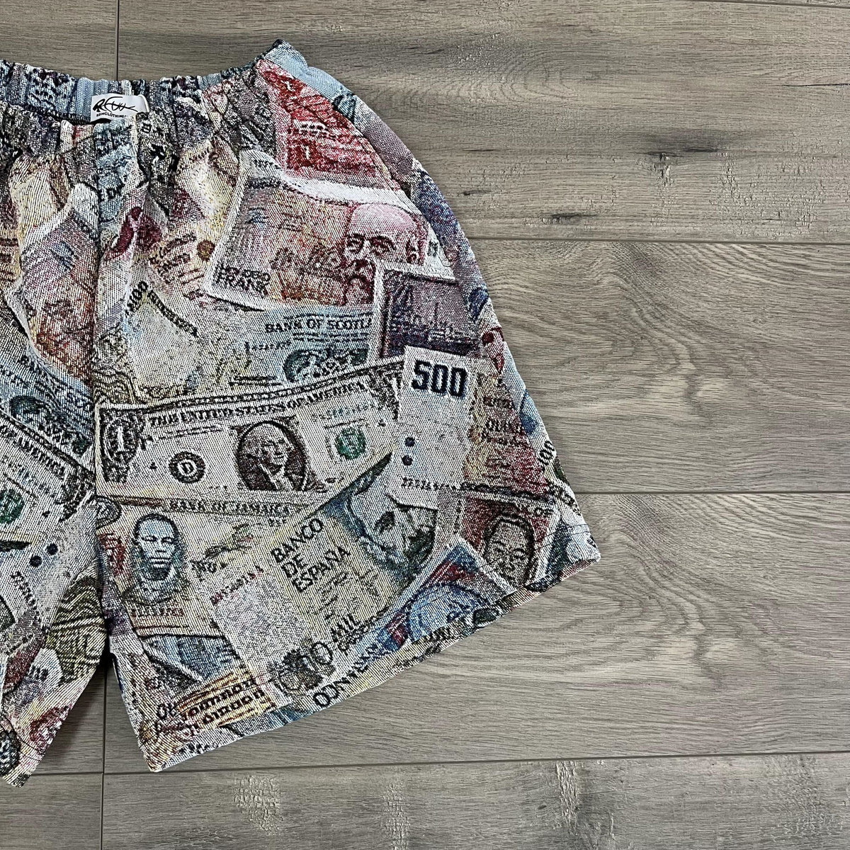 MONEY TAPESTRY SHORT