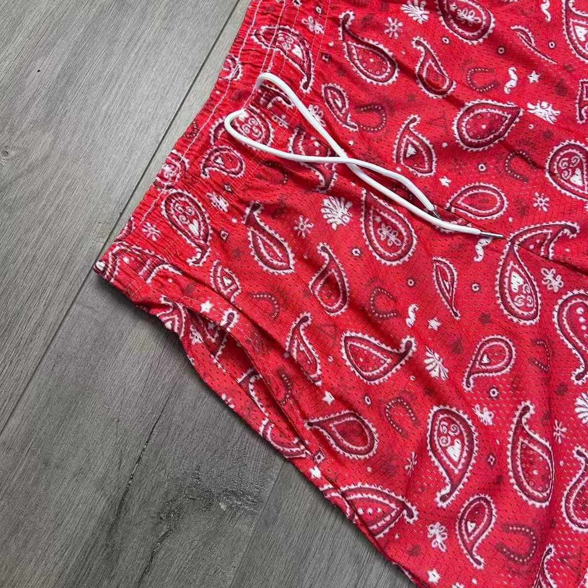 RED PAISLEY MESH SHORTS-8804