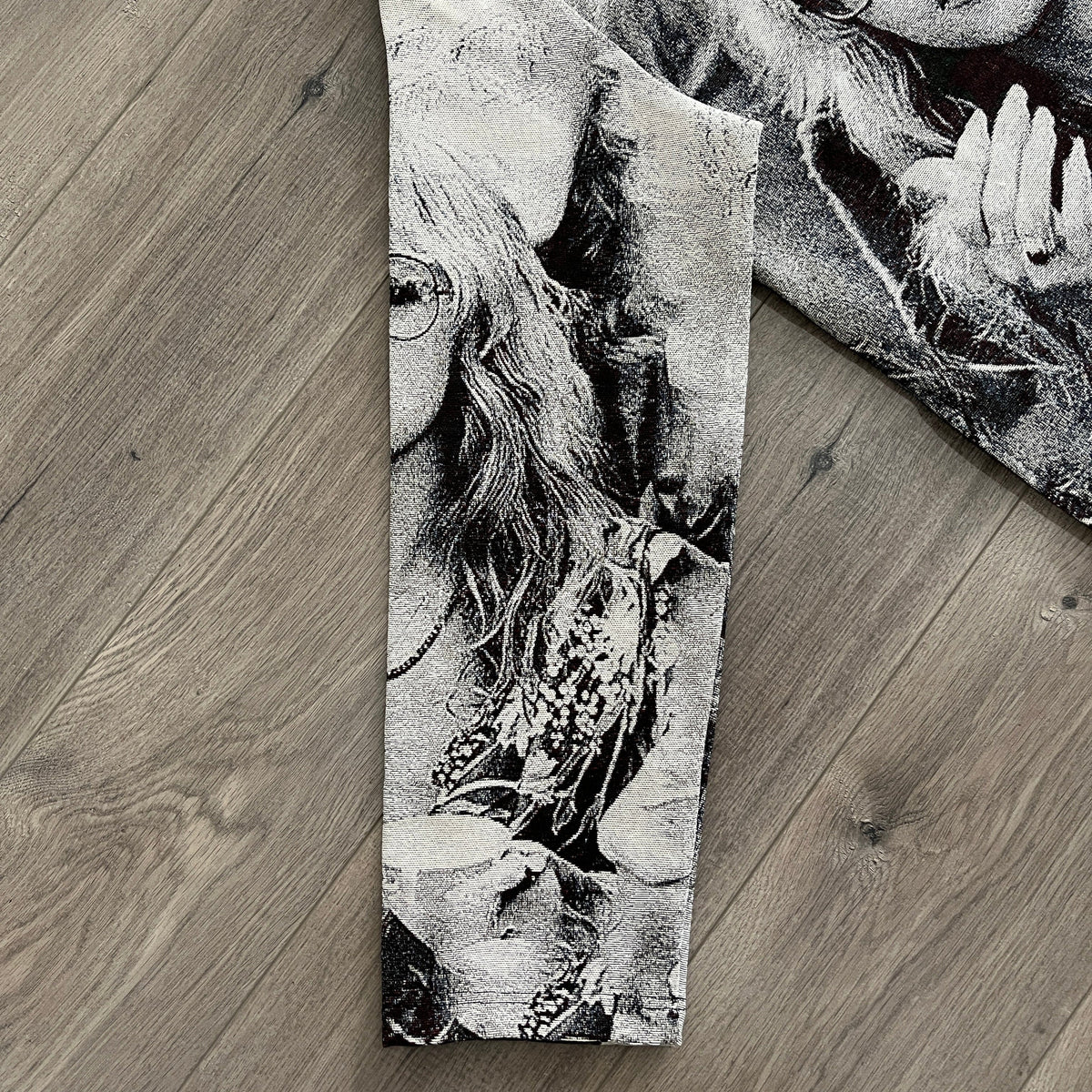 STEVIE TAPESTRY HOODIE