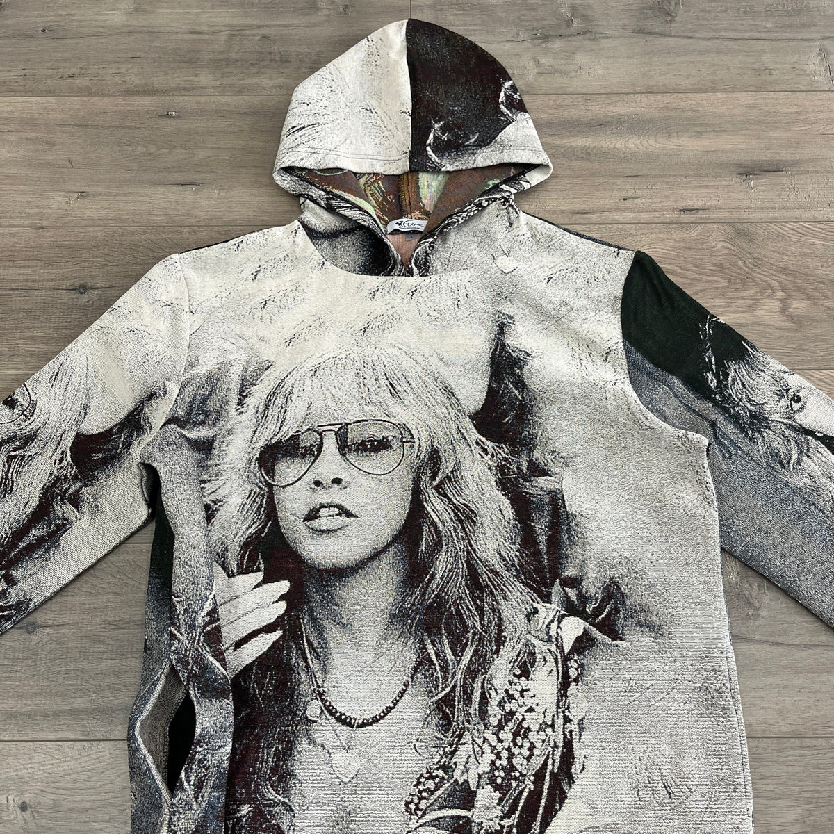 STEVIE TAPESTRY HOODIE