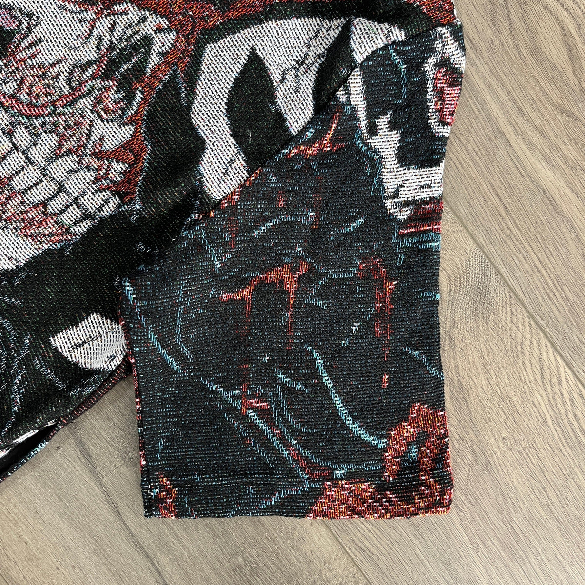 VENOM TAPESTRY TEE