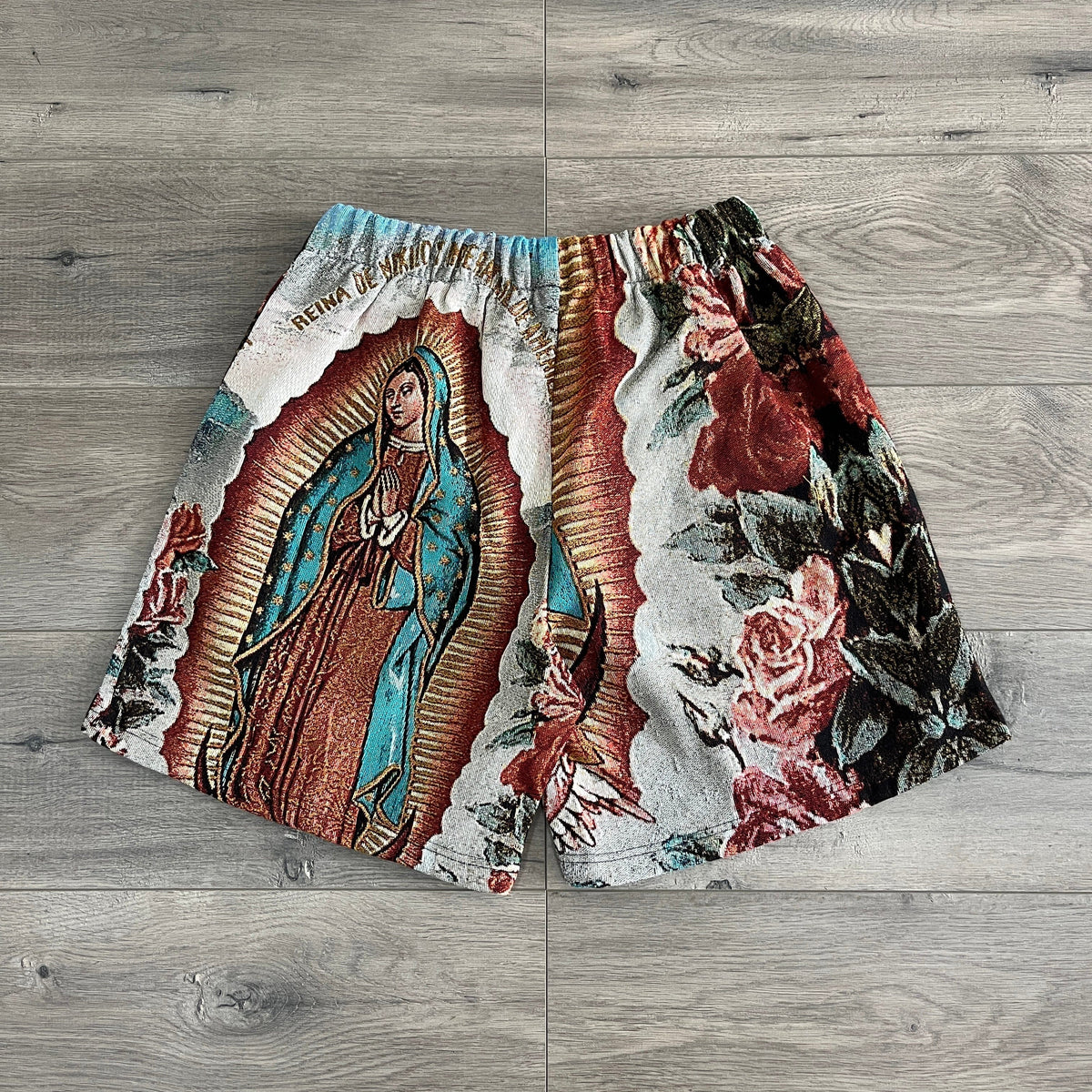 VIRGENCITA TAPESTRY SHORTS